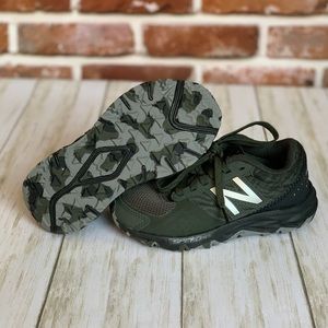 New Balance Boys Hiking All Terrain Sneakers 11